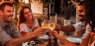 Hábitos de consumo de vino en España: El 93% prefiere tomarlo en compañía hábitos consumo de vino en españa