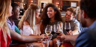 Los jóvenes de 18 a 34 años prefieren los espirituosos al vino estudio consumo de alcohol españa