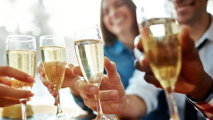 qué es un vino frizzante y diferencias con el vino espumoso